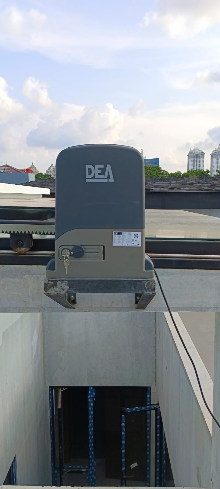 Pemasangan Automatic Skylight Canopy - JakTeknik